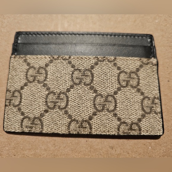 GG Supreme Card Case / Gucci Card Holder / Gucci Card Wallet - Picture 1 of 7